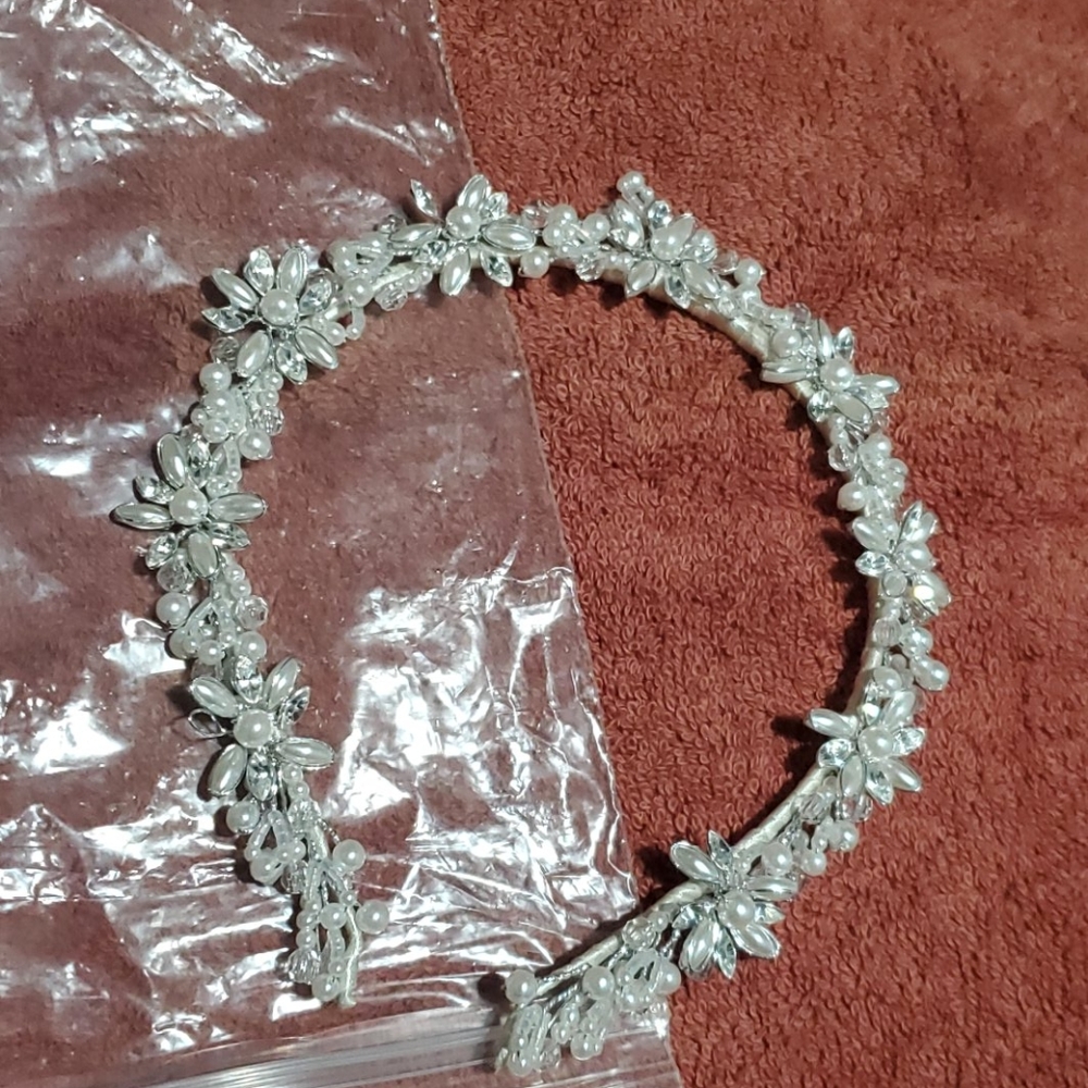 Women gorgeous headband beads/rhinestones